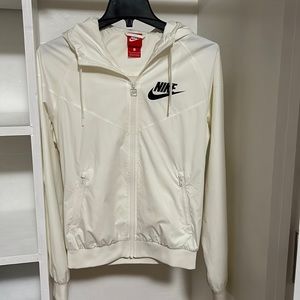 Nike lightweight jacket